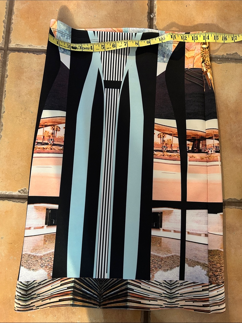 Clover Canyon Black, Peach & Mint Architectural Photo-Print Pencil Skirt - Picture 4 of 5